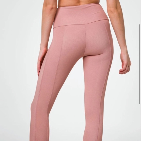 Onzie Ribbed Sweetheart Midi Leggings - Picture 3 of 14